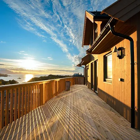 The Magic View Of Lofoten - Golden Horizon Chalet