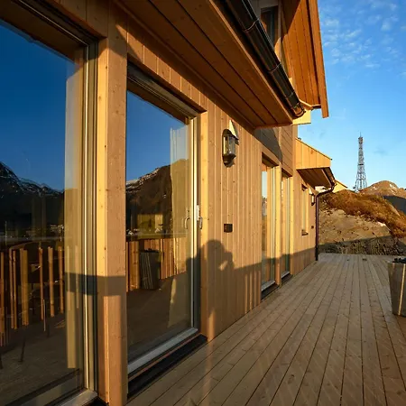 The Magic View Of Lofoten - Golden Horizon * Sorvagen