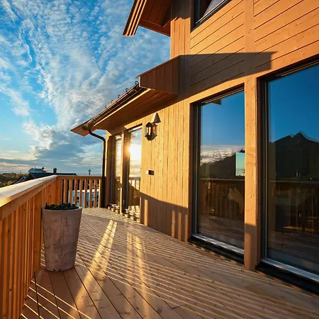 The Magic View Of Lofoten - Golden Horizon Sorvagen