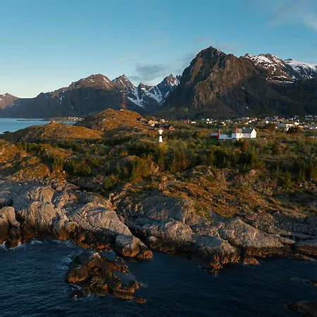 The Magic View Of Lofoten - Golden Horizon Sorvagen